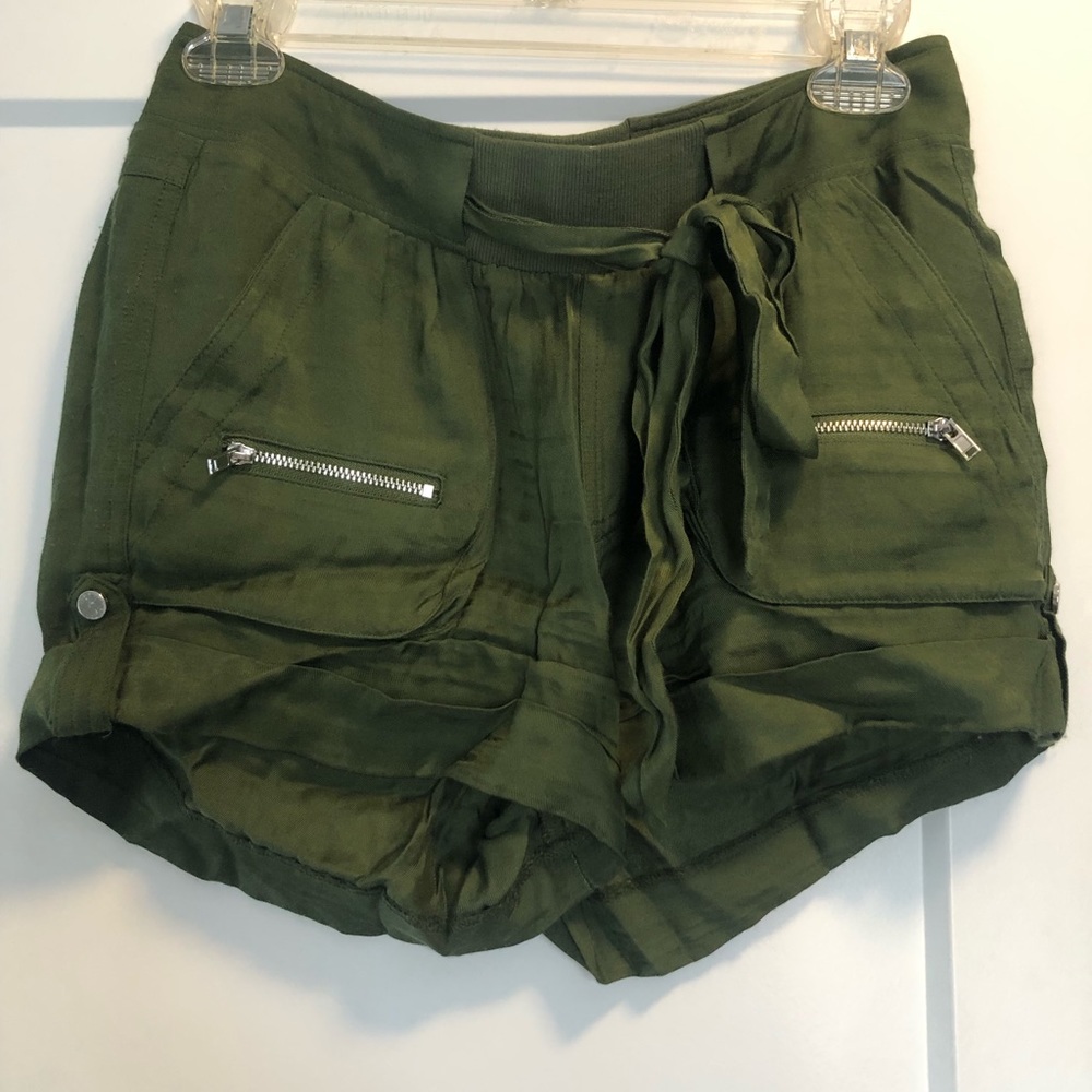 Bebe shorts. High waisted.